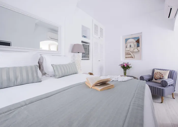 Aqua Luxury By Nomee Hospitality Group 5* Imerovigli (Santorini)