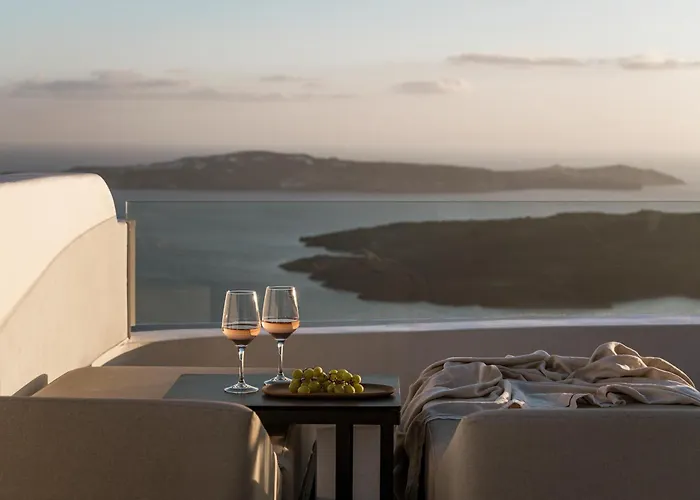 Aqua Luxury By Nomee Hospitality Group 5* Imerovigli (Santorini)
