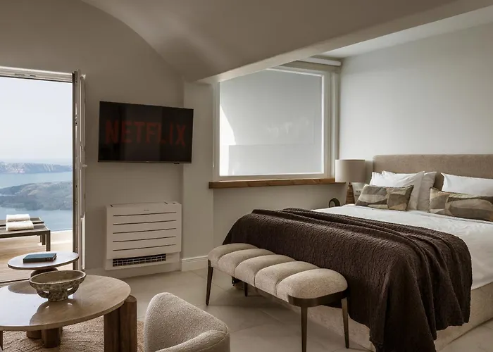 Aqua Luxury By Nomee Hospitality Group 5* Imerovigli (Santorini)