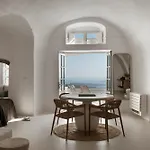 Aqua Luxury By Nomée Hospitality Group