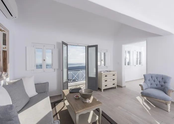 Aqua Luxury By Nomee Hospitality Group