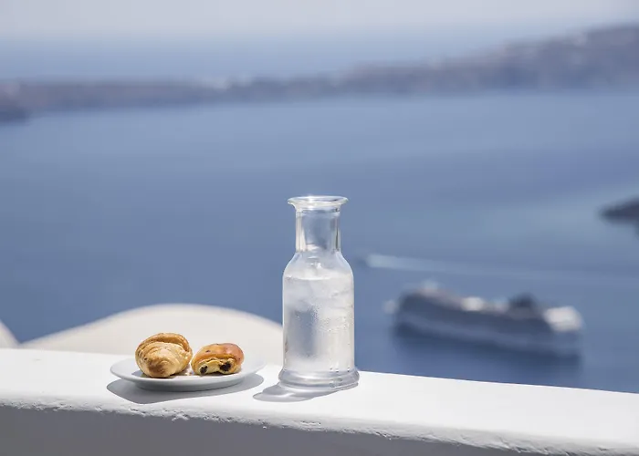 Aqua Luxury By Nomee Hospitality Group