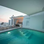 Hotel apartamentowy Aqua Luxury By Nomee Hospitality Group Imerovigli (Santorini)