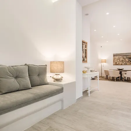 Aqua Luxury By Nomée Hospitality Group Imerovigli (Santorini)