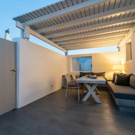 Aqua Luxury By Nomee Hospitality Group 5* Imerovigli (Santorini)