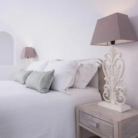 Aqua Luxury By Nomee Hospitality Group