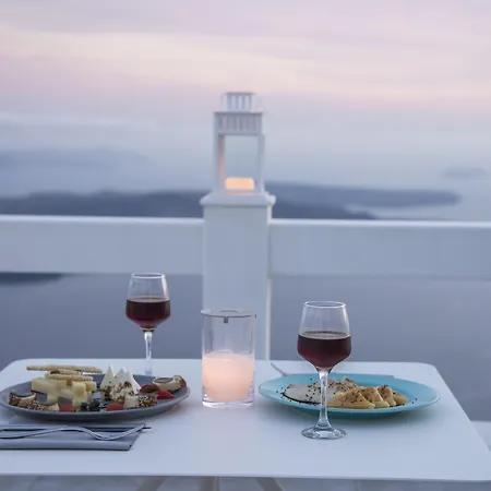 Aqua Luxury By Nomée Hospitality Group 5* Imerovigli (Santorini)