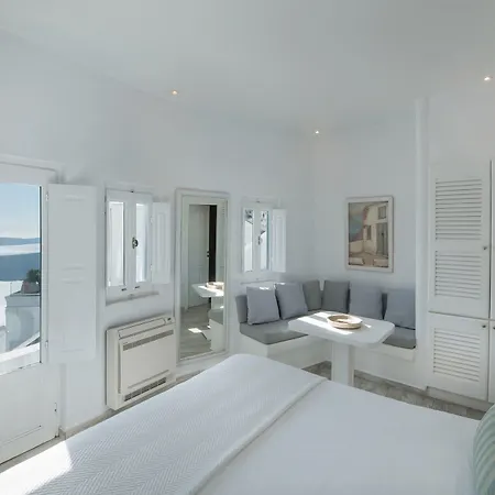 Aqua Luxury By Nomée Hospitality Group