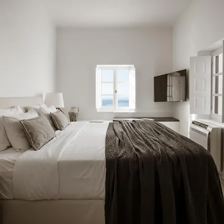 Aqua Luxury By Nomee Hospitality Group