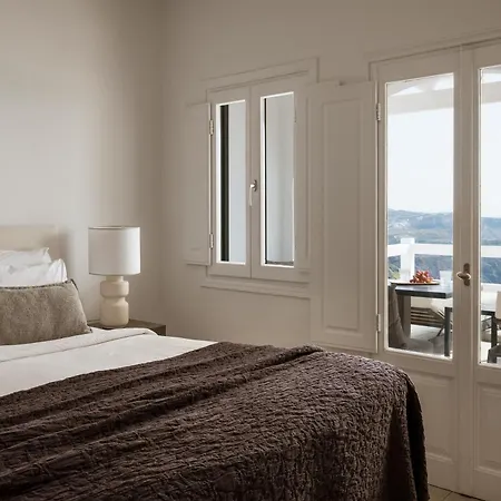 Aqua Luxury By Nomee Hospitality Group