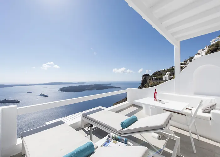 Aqua Luxury By Nomee Hospitality Group