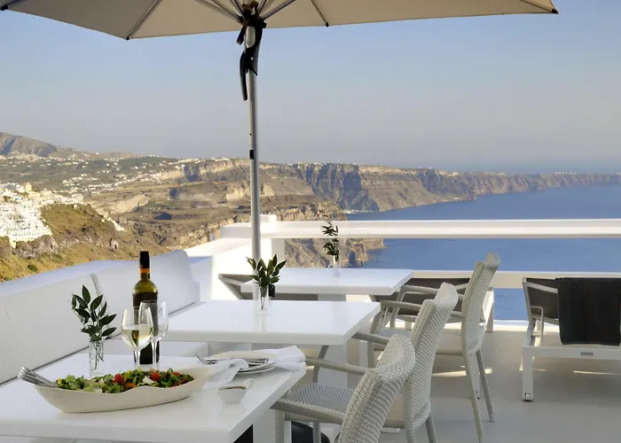 Aqua Luxury By Nomee Hospitality Group